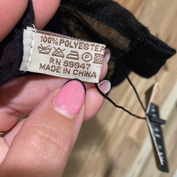 Swin suit cover up - Picture 4 of 7